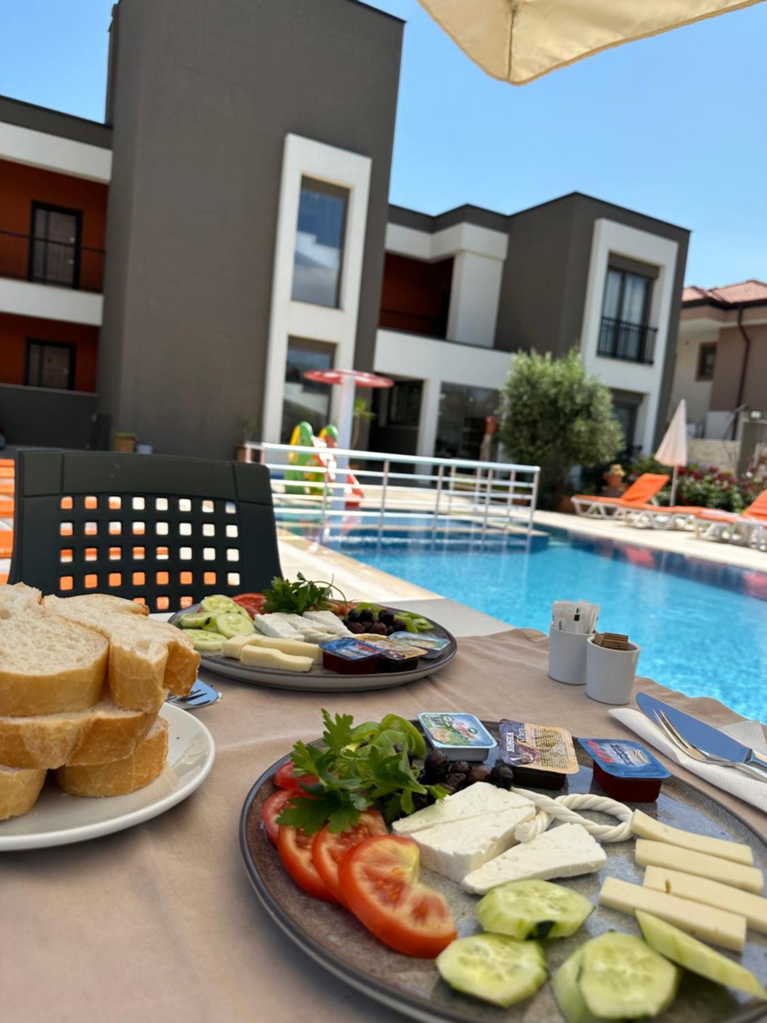 Eva Apart Kemer Extérieur photo
